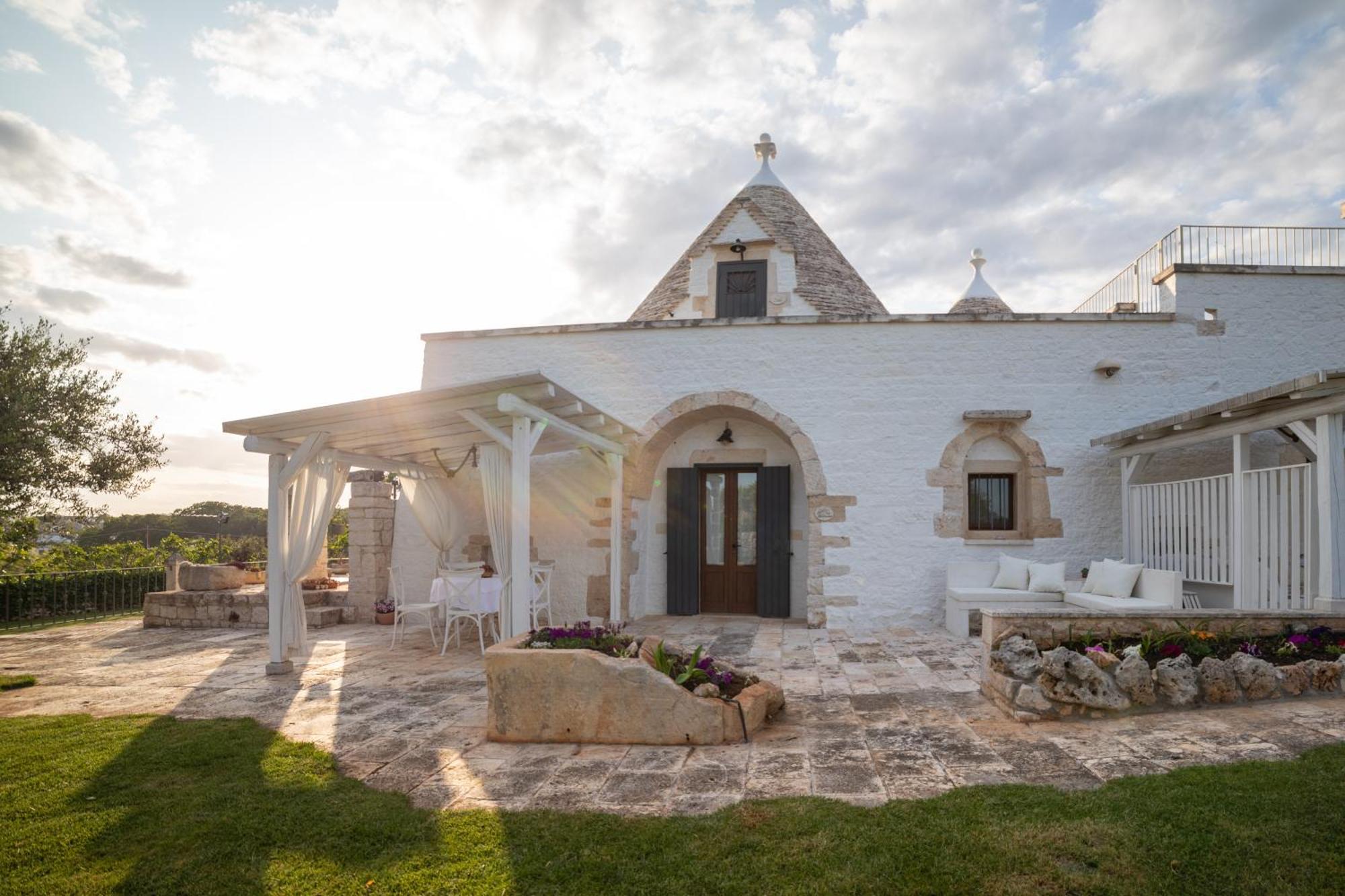 Trulli Angela Apartment Locorotondo Exterior photo